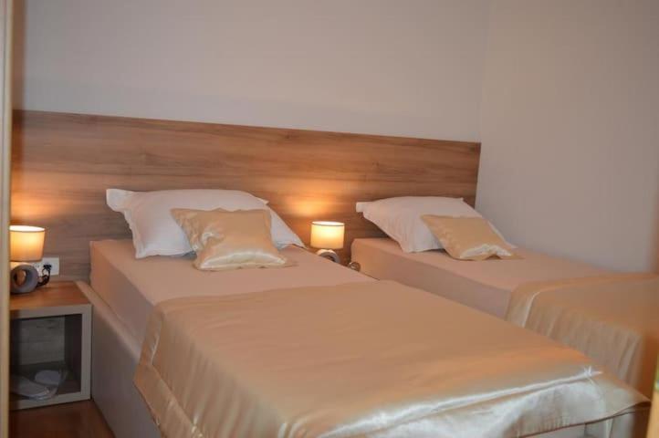 Blue Lake Luxury Rooms Grabovica Стая снимка