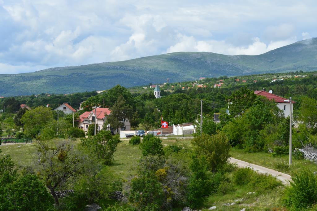 Blue Lake Luxury Rooms Grabovica Екстериор снимка
