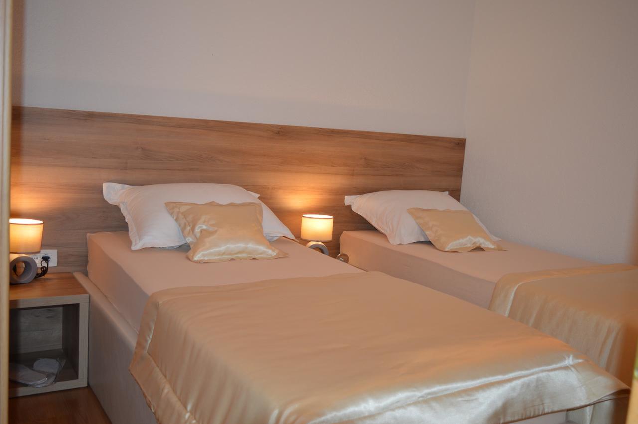 Blue Lake Luxury Rooms Grabovica Екстериор снимка