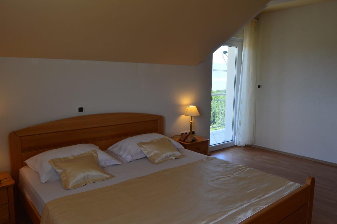 Blue Lake Luxury Rooms Grabovica Екстериор снимка